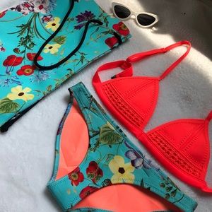 TRIANGL 100% Neoprene Swimsuit set with Drying Bag